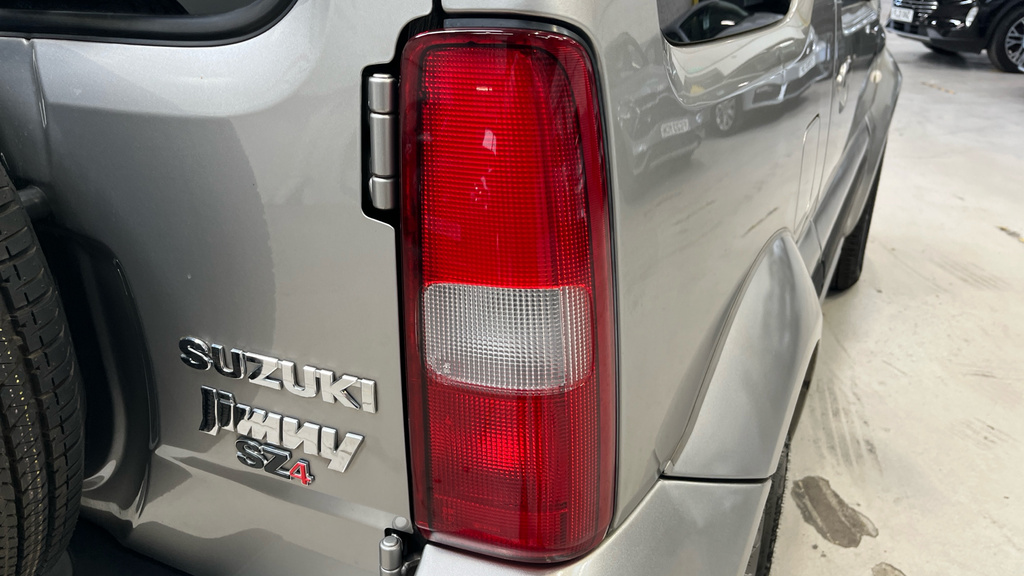 Suzuki Jimny 1.5 Sz5 Suv Allgrip Euro 6 101 Ps Silver #21