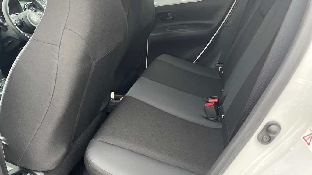 Toyota Aygo X 1.0 Vvt-i Edge Black #32