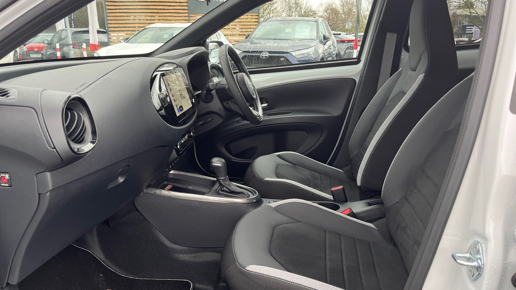 Toyota Aygo X 1.0 Vvt-i Edge Black #10
