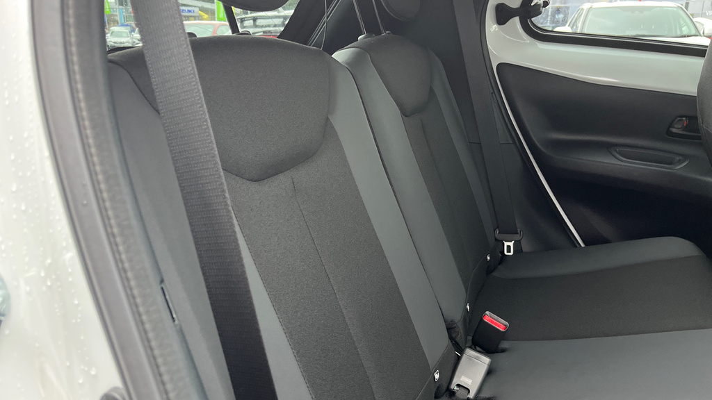 Toyota Aygo X 1.0 Vvt-i Edge Black #12