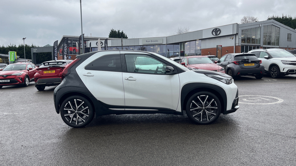 Toyota Aygo X 1.0 Vvt-i Edge Black #16