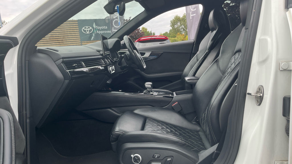 Audi S4 3.0 Tdi V6 Black Edition T White #5