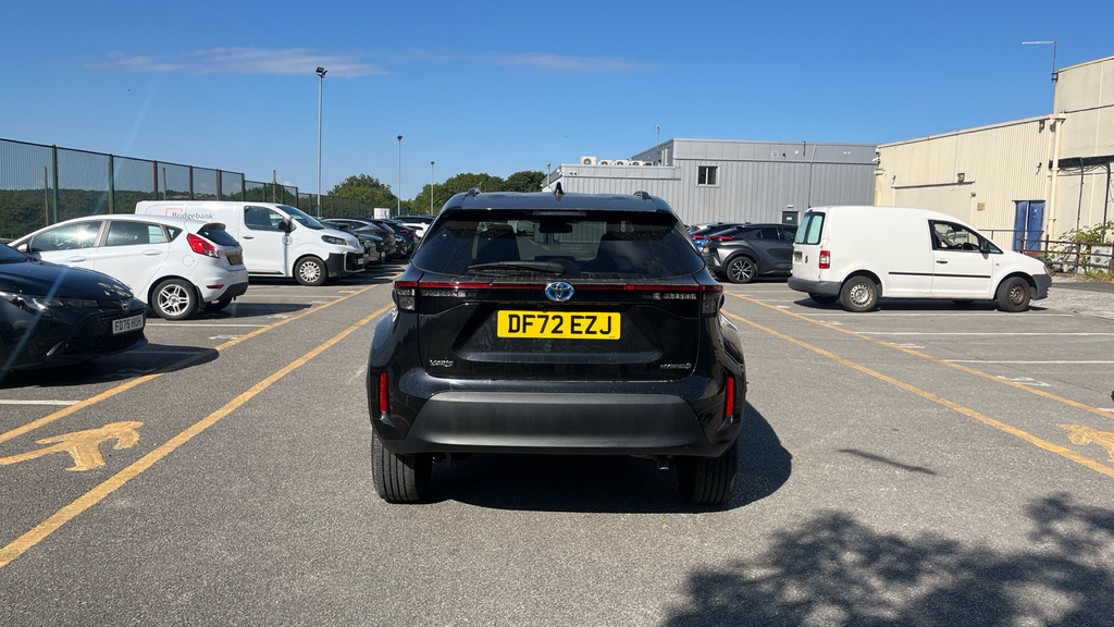 Toyota Yaris Cross Icon White #26
