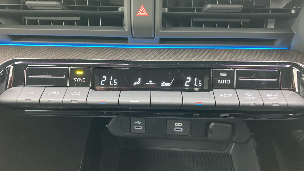 Toyota Prius Saloon 1.5 Cvt 2025 Black #24