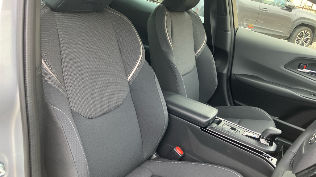 Toyota Prius Saloon 1.5 Cvt 2025 Black #35