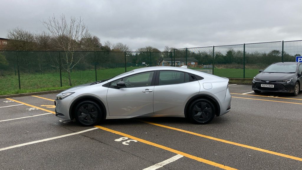 Toyota Prius Saloon 1.5 Cvt 2025 Black #17