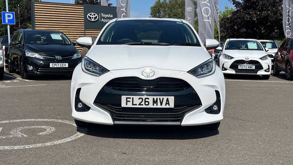 Toyota Yaris 1.5 Hybrid Icon Cvt  #22