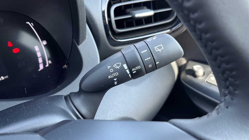 Toyota Yaris 1.5 Hybrid Icon Cvt  #60