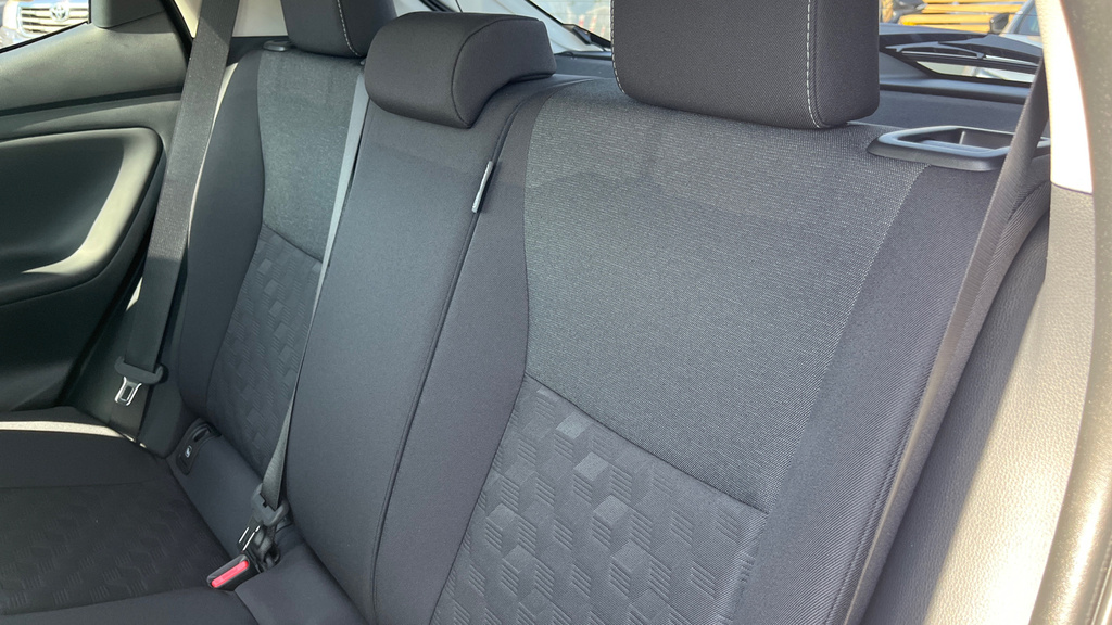Toyota Yaris 1.5 Hybrid Icon Cvt  #15