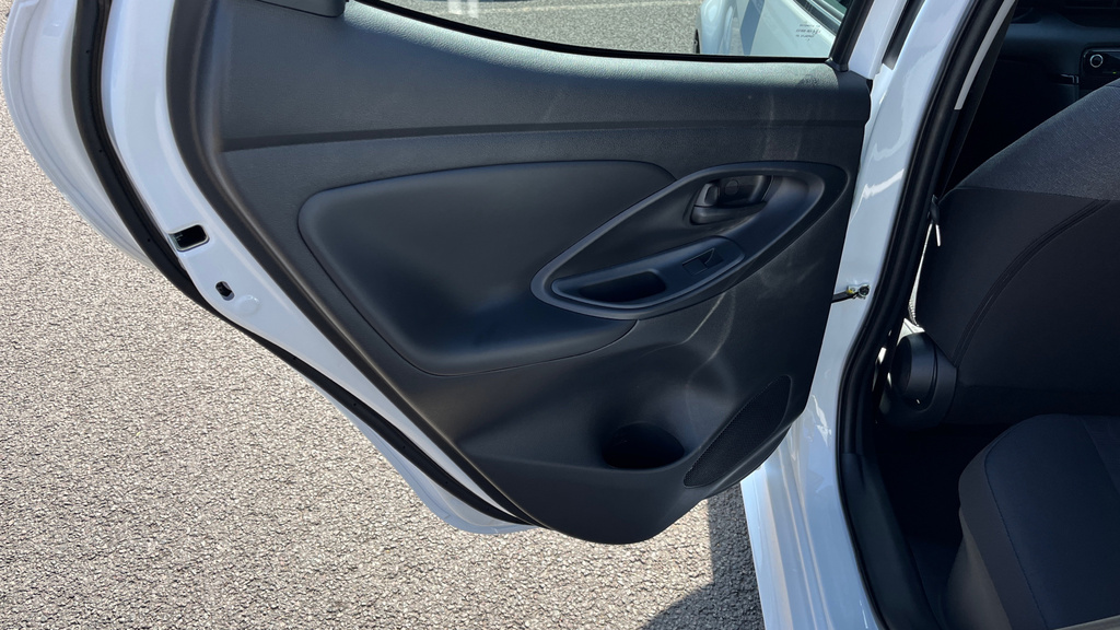 Toyota Yaris 1.5 Hybrid Icon Cvt  #39