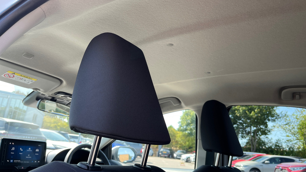 Toyota Yaris 1.5 Hybrid Icon Cvt  #19