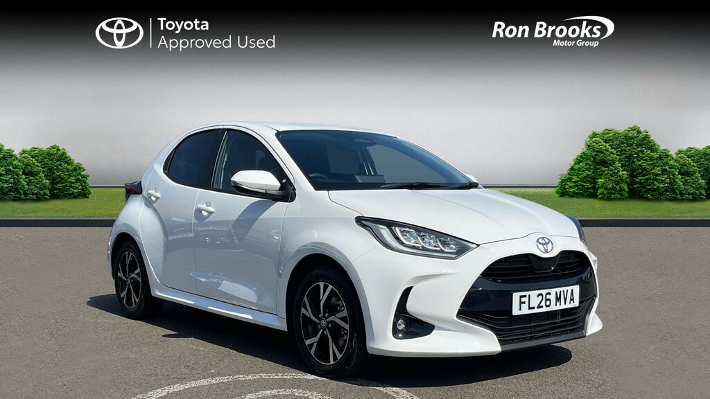 Toyota Yaris 1.5 Hybrid Icon Cvt  #1