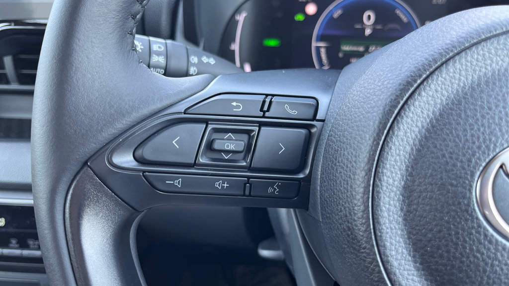 Toyota Yaris 1.5 Hybrid Icon Cvt  #57