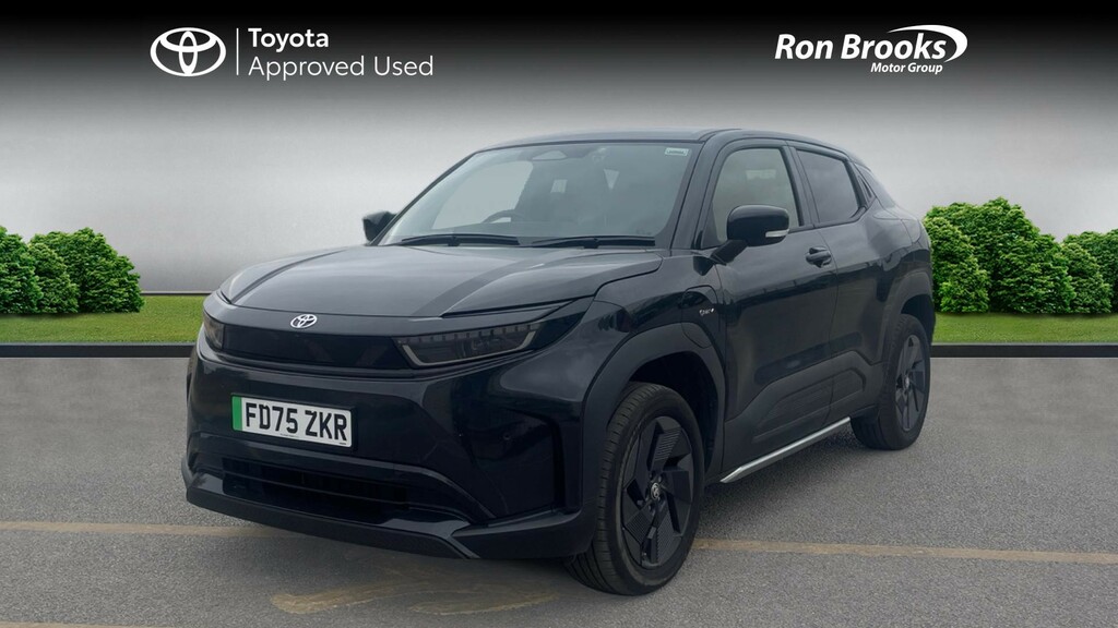 Toyota Urban Cruiser 61Kwh Design Black #3