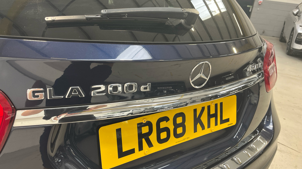 Mercedes-Benz GLA Class 1.6 Gla200 Sport Euro 6 Ss Red #32
