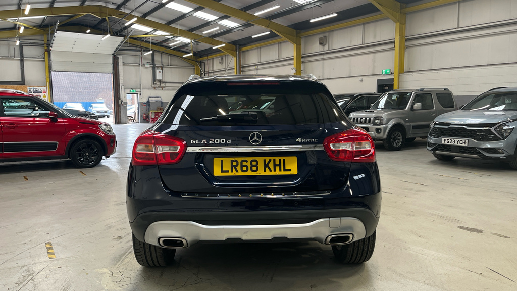 Mercedes-Benz GLA Class 1.6 Gla200 Sport Euro 6 Ss Red #26