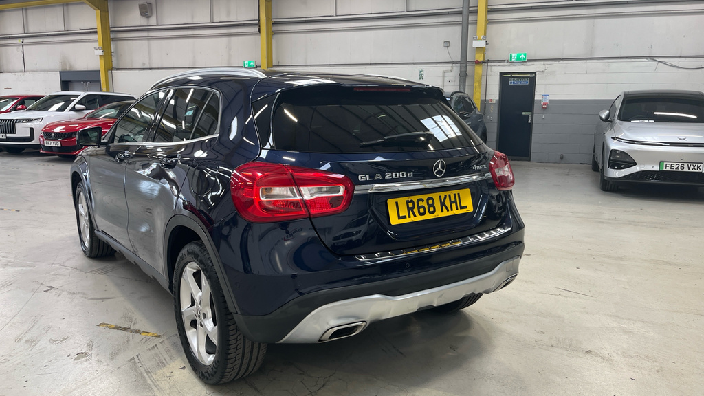 Mercedes-Benz GLA Class 1.6 Gla200 Sport Euro 6 Ss Red #29