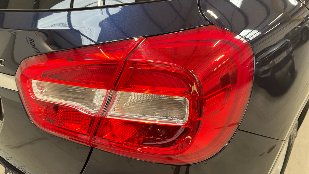 Mercedes-Benz GLA Class 1.6 Gla200 Sport Euro 6 Ss Red #21