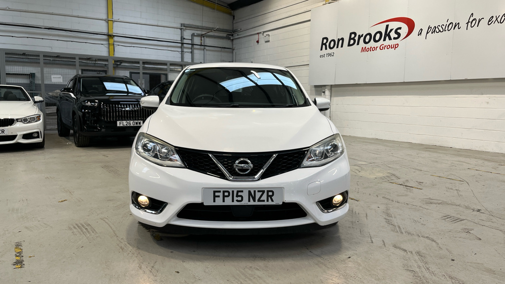 Nissan Pulsar 1.6 Dig-t Tekna Hatchback Euro 6 Red #22