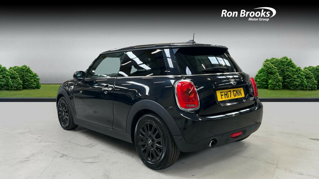 Mini Hatch 1.5 Cooper Euro 6 S Black #4