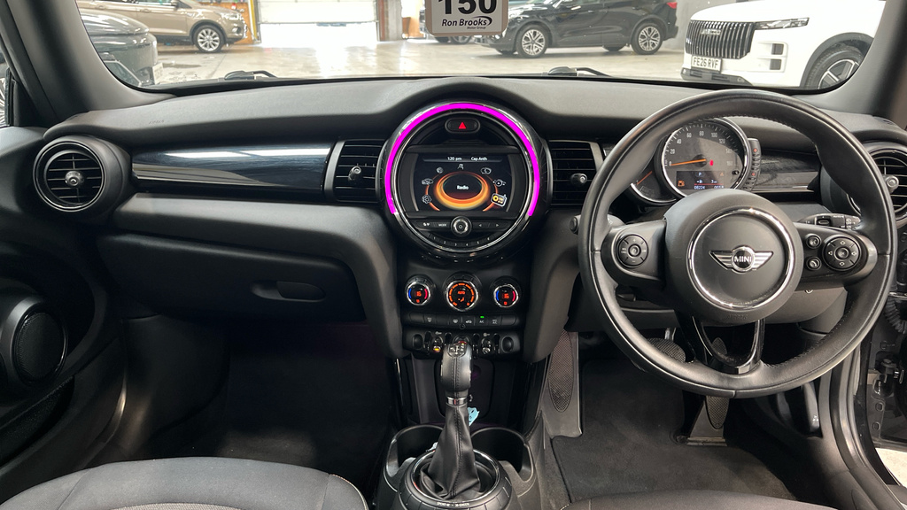 Mini Hatch 1.5 Cooper Euro 6 S Black #6
