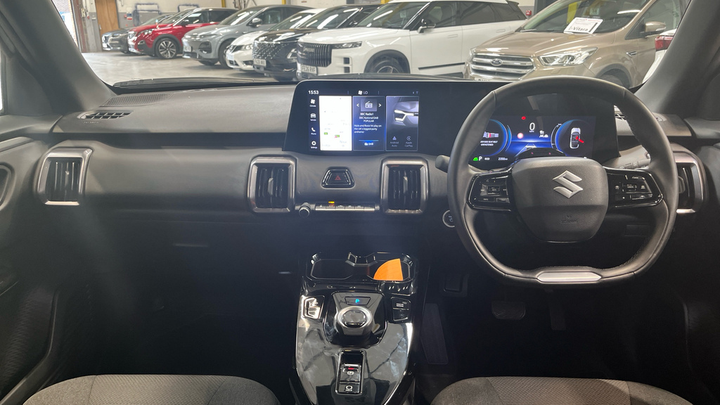 Suzuki 61Kwh Motion FE75UCV Silver #6