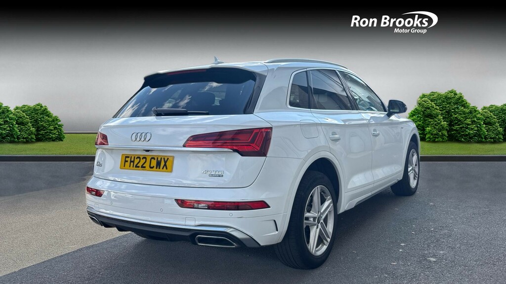 Audi Q5 2.0 Tdi 40 S Line S Tronic FH22CWX White #2