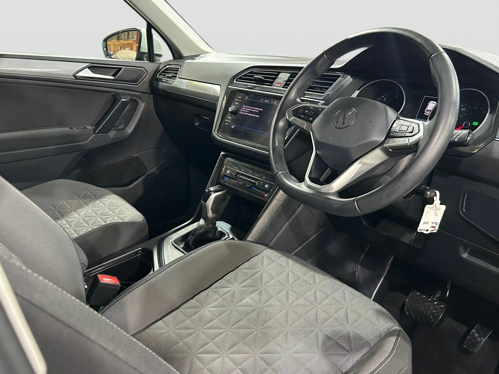 Volkswagen Tiguan 2.0 Tdi Life Suv Dsg Euro 6 Ss 150 HF23WOX White #4
