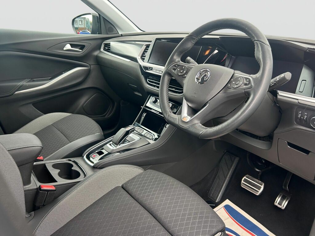 Vauxhall Grandland 1.6 13.2Kwh Gs Line Suv Plug-in Hybrid WO22DTX Black #5