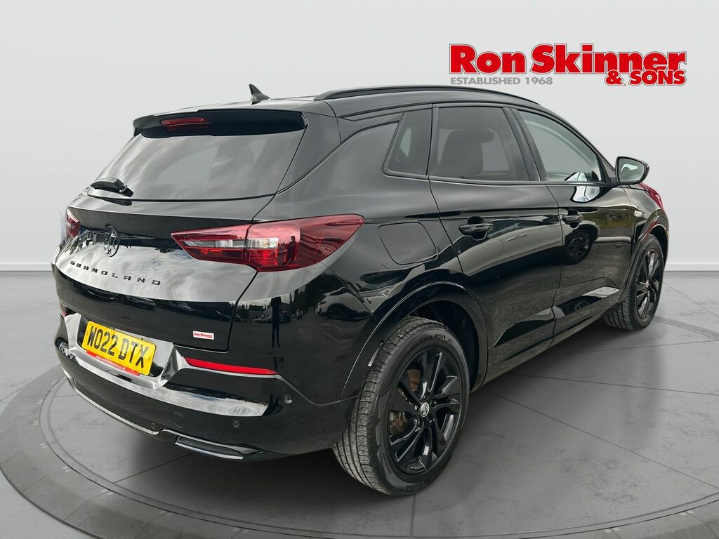 Vauxhall Grandland 1.6 13.2Kwh Gs Line Suv Plug-in Hybrid WO22DTX Black #4