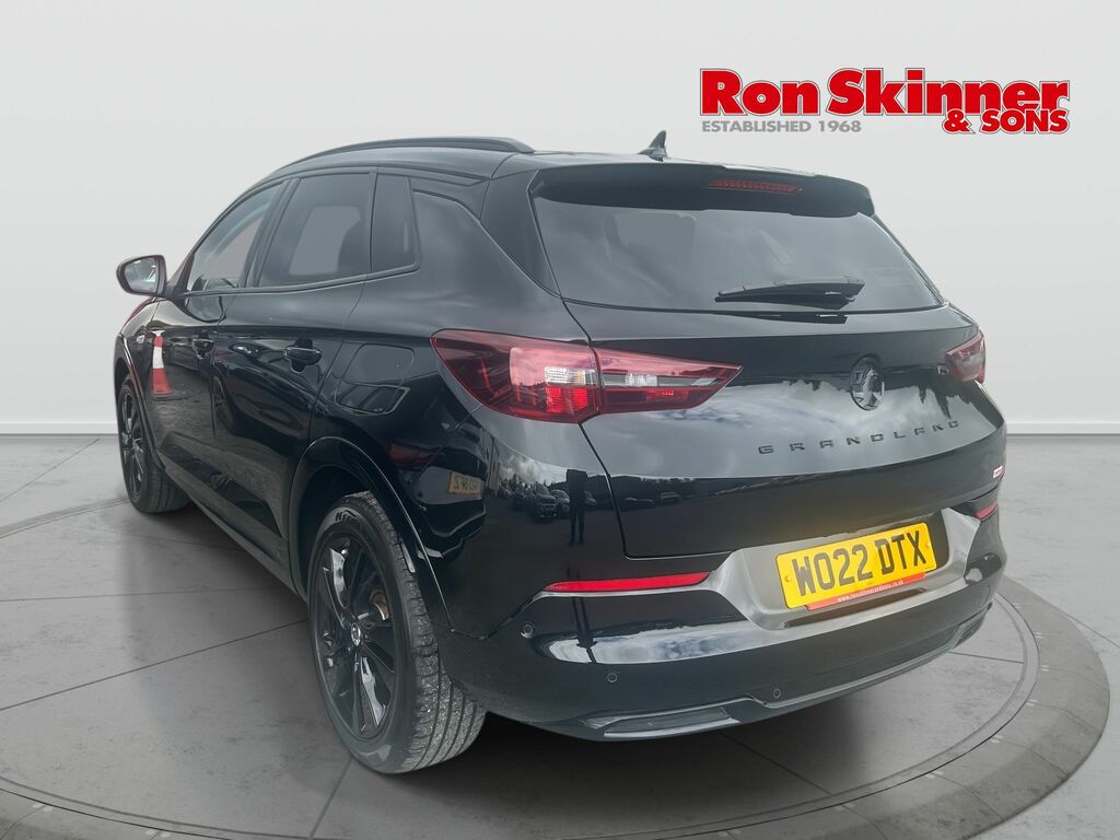 Vauxhall Grandland 1.6 13.2Kwh Gs Line Suv Plug-in Hybrid WO22DTX Black #3