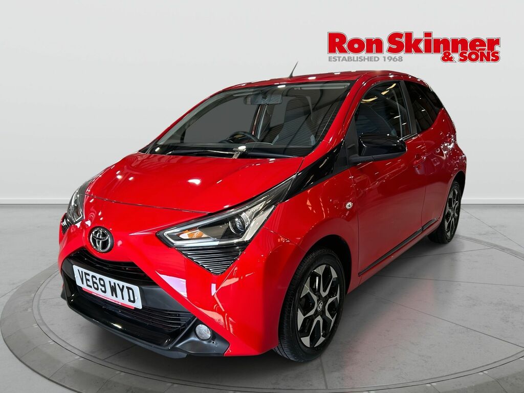Toyota Aygo 1.0 Vvt-i X-trend Hatchback Euro VE69WYD Red #2