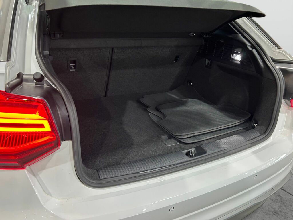 Audi Q2 Audi Q2 Black Edition 35 Tfsi 150 Ps S Tronic White #7