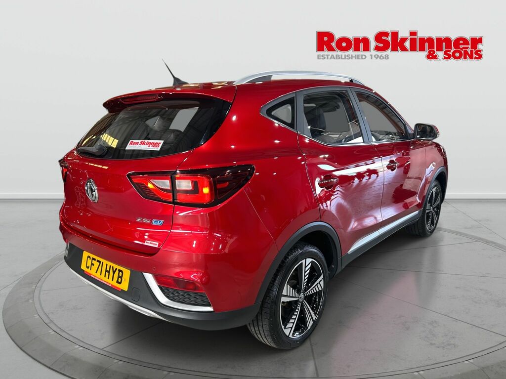 MG ZS 44.5Kwh Exclusive Suv 143 Ps Red #3