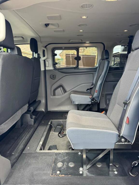 Ford Tourneo Custom 2.0L 2.0 310 Ecoblue Titanium Minibus M Silver #16