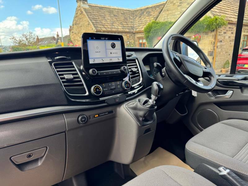 Ford Tourneo Custom 2.0L 2.0 310 Ecoblue Titanium Minibus M Silver #17