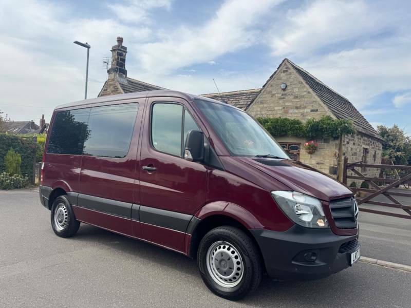 Mercedes-Benz Sprinter 2.1 211 Cdi Blueefficiency Panel Van 7G Red