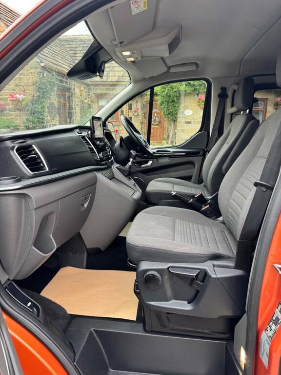 Ford Tourneo Custom 2.0 320 Ecoblue Titanium Minibus 9 Seat Air C Silver #9