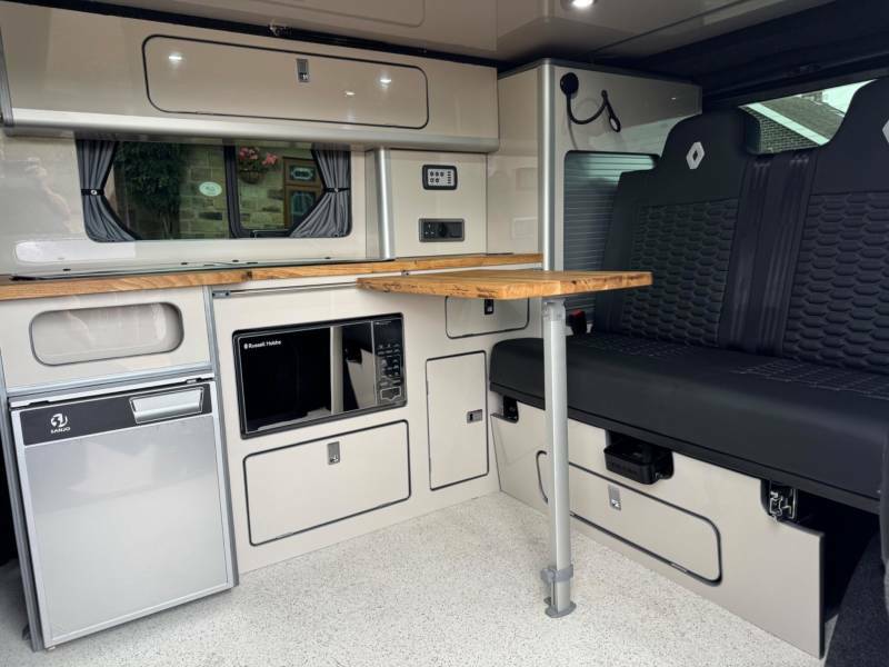 Renault Trafic 2.0 Dci Sl28 Business Energy Camper Van  #2