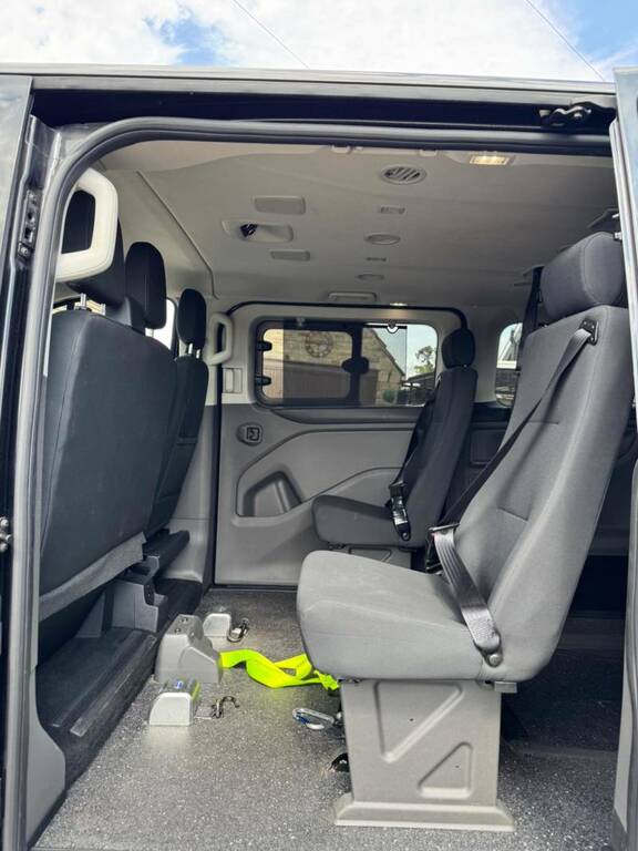 Ford Tourneo Custom Independence Wheelchair Accessible Vehicle Wav  #10