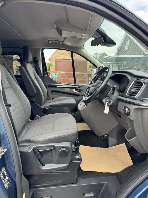 Ford Tourneo Custom Wheelchair Accessible Vehicle 2.0 Tourneo Custom T Black #9