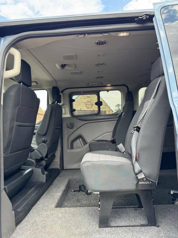 Ford Tourneo Custom Wheelchair Accessible Vehicle 2.0 Tourneo Custom T Black #10