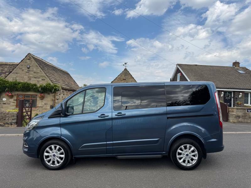 Ford Tourneo Custom Wheelchair Accessible Vehicle 2.0 Tourneo Custom T Black #7