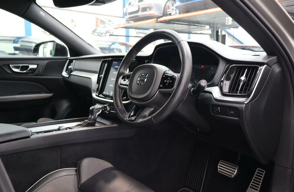 Volvo V60 2.0 D4 R-design Pro Euro 6 Ss Grey #2