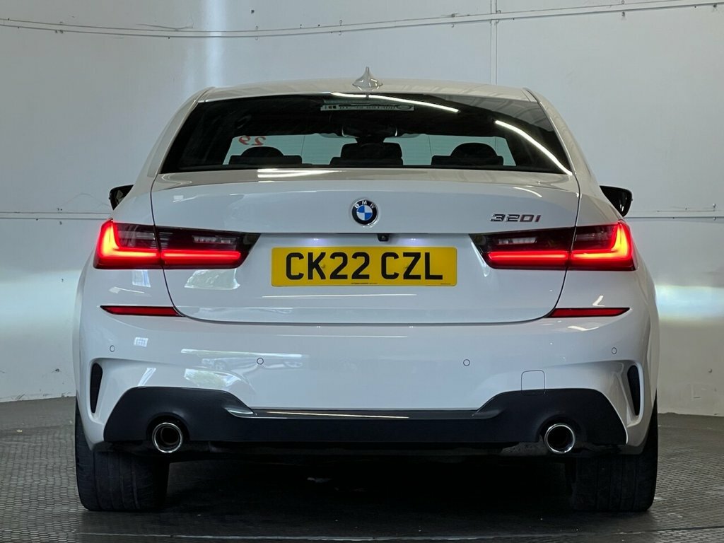 BMW 3 Series 2L M Sport White #4
