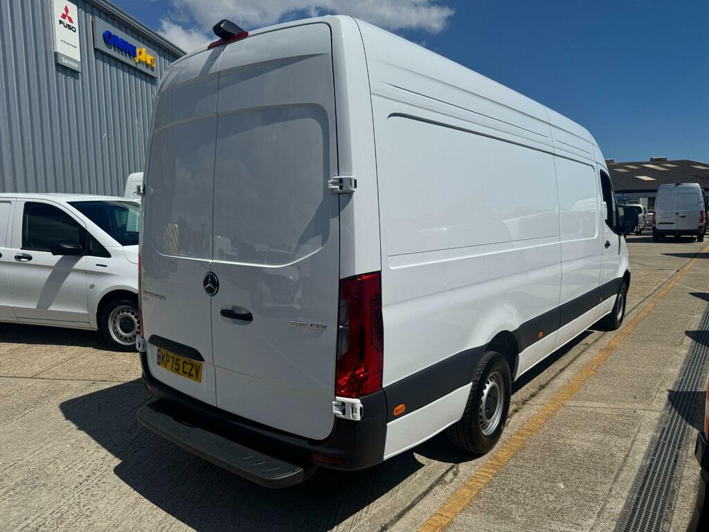 Mercedes-Benz Sprinter 2.0 315 Cdi Pro G-tronic Rwd L3 H2 Euro 6 Ss KP75CZV White #4