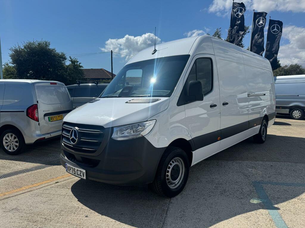 Mercedes-Benz Sprinter 2.0 315 Cdi Pro G-tronic Rwd L3 H2 Euro 6 Ss White