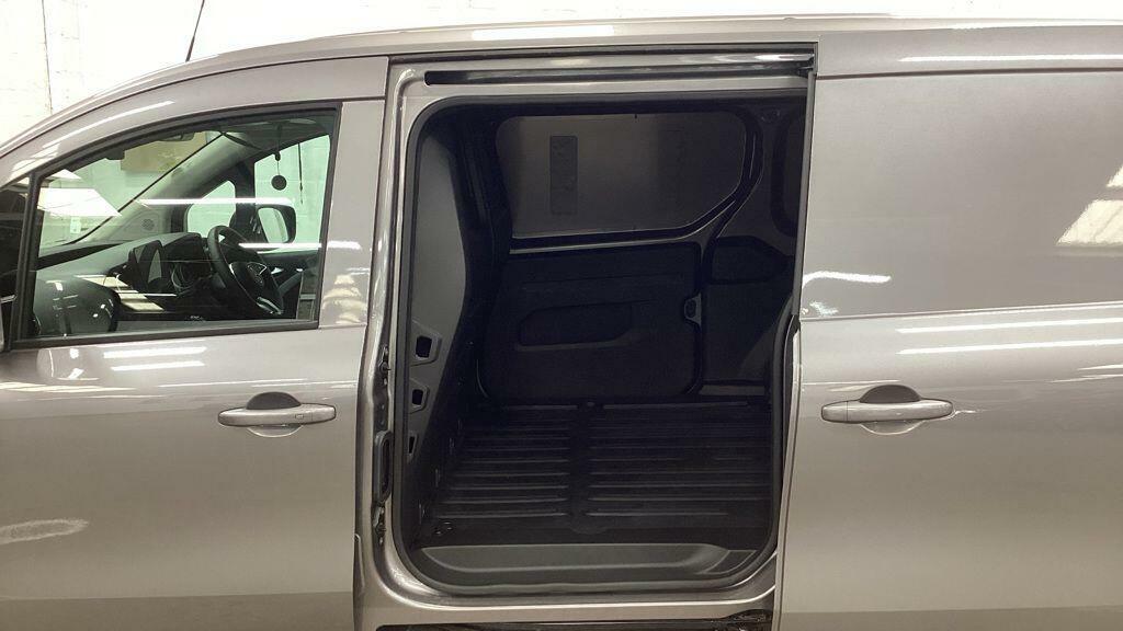 Mercedes-Benz CITAN 110 Van L1 Progressive Grey #10