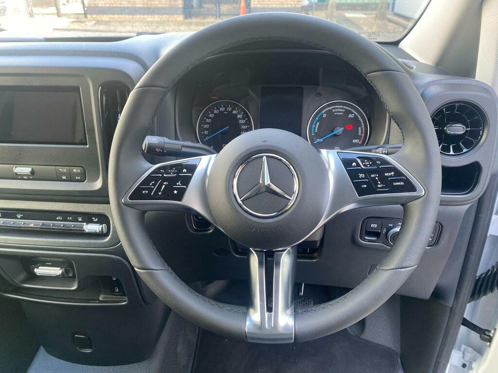 Mercedes-Benz eVito 116 E 66Kwh Progressive Fwd L2 6Dr Lwb White #35