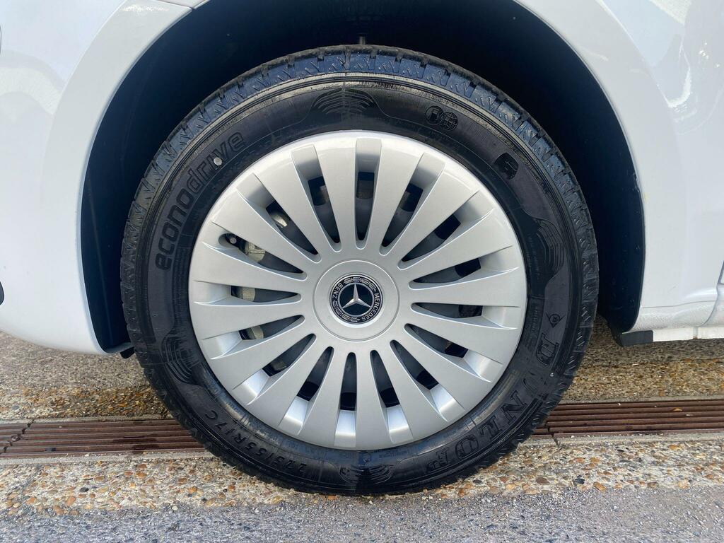 Mercedes-Benz eVito 116 E 66Kwh Progressive Fwd L2 6Dr Lwb White #16